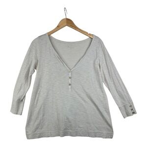 Lilly Pulitzer Pima Cotton V-neck‎ Long Sleeve Shirt size Small Beige